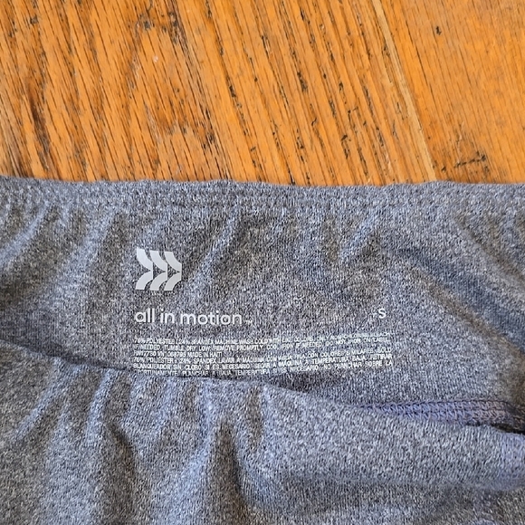 All in Motion Gray Leggings S - Picture 2 of 3